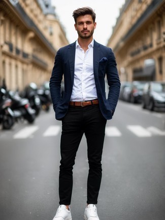 С чем носить черные брюки чинос