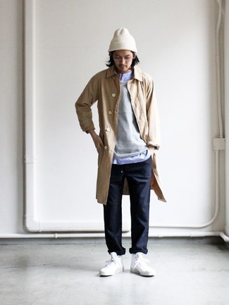 Какие дождевики носить с черными брюками чинос