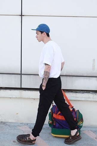 Какие сандалии носить с черными брюками чинос