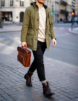 Какие свитшоты носить с черными брюками чинос