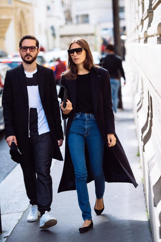 Какие джинсы скинни носить с черным пальто