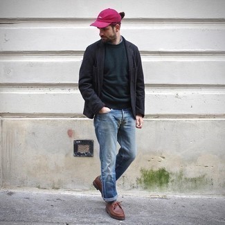 Как носить черный хлопковый пиджак с темно-синими джинсами мужчине