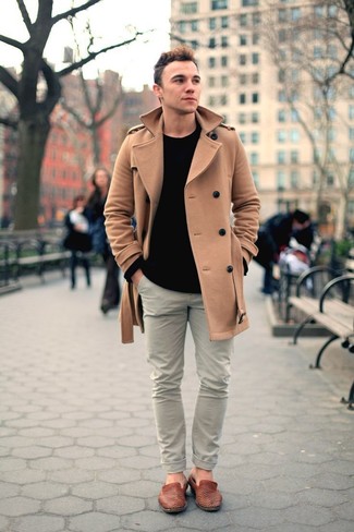 Какие лоферы носить с черным свитером с круглым вырезом мужчине