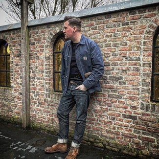 С чем носить черную футболку с круглым вырезом мужчине