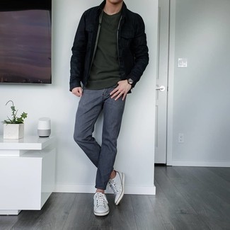 С чем носить черную джинсовую куртку мужчине