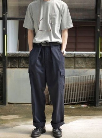 Какие брюки карго носить с черными туфлями дерби