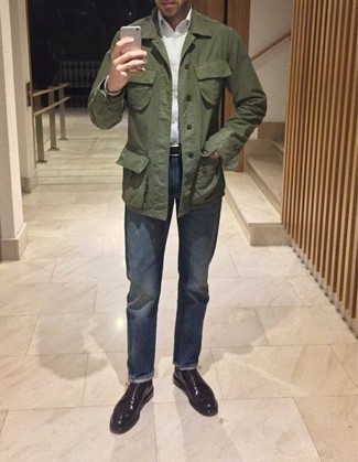 Какие полевые куртки носить с черными туфлями дерби