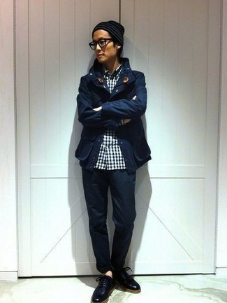 Какие полевые куртки носить с черными туфлями дерби