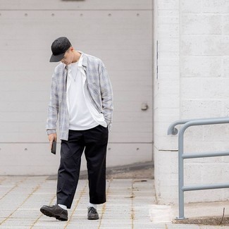 С чем носить черные ботинки дезерты