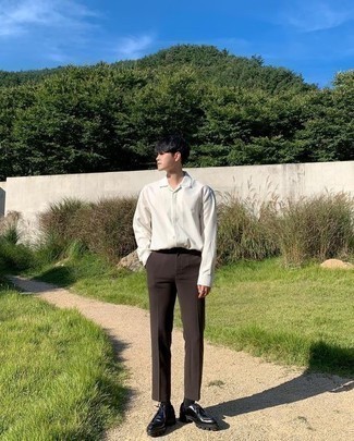 С чем носить черные ботинки дезерты