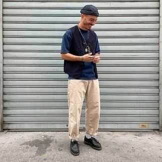 С чем носить черные ботинки дезерты