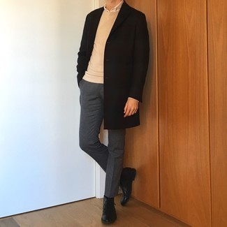 Какие длинные пальто носить с черными ботинками дезертами