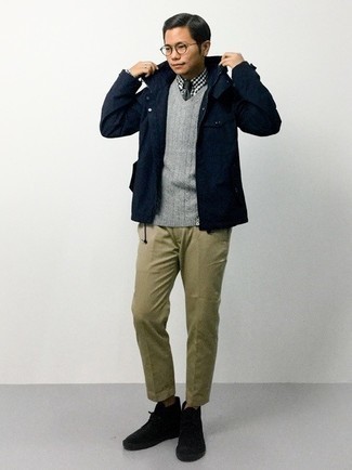 Какие трикотажные жилеты носить с черными ботинками дезертами