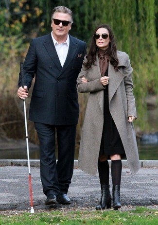 Какие лоферы носить с черным двубортным пиджаком мужчине