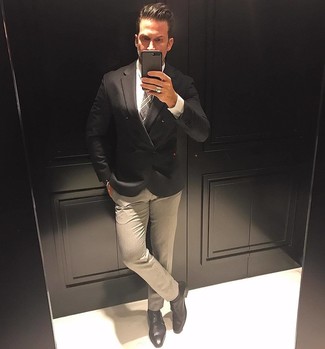 Какие монки носить с черным двубортным пиджаком