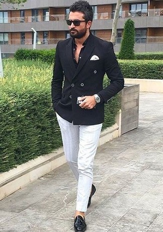 Как носить черный двубортный пиджак с белыми брюками чинос