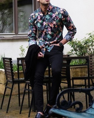 Какие джинсы носить с черными монками с двумя ремешками