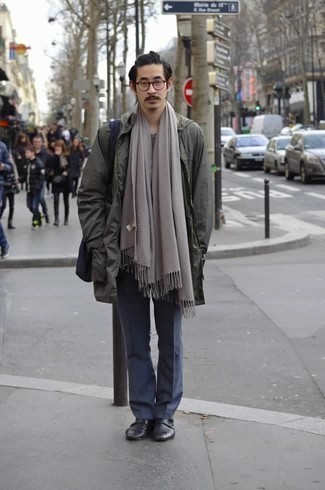 Какие дождевики носить с черными монками с двумя ремешками