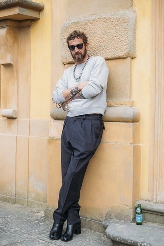 Какие свитшоты носить с черными классическими брюками мужчине