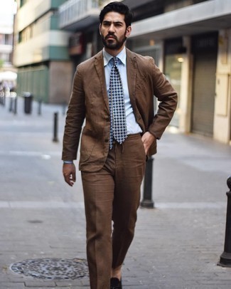 Какие костюмы носить с черными мокасинами