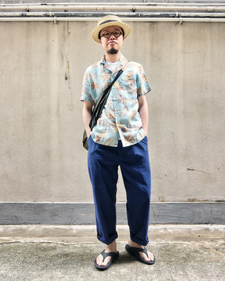 Какие рубашки с коротким рукавом носить с черными сланцами мужчине