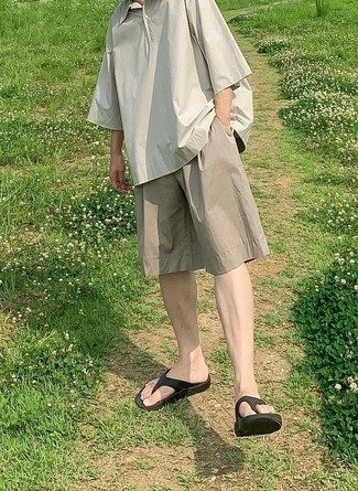 Какие шорты носить с черными сланцами мужчине