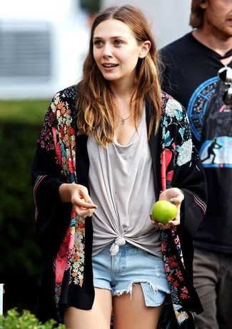 С чем носить черный кардиган с цветочным принтом женщине