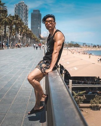 С чем носить черные шорты с цветочным принтом мужчине