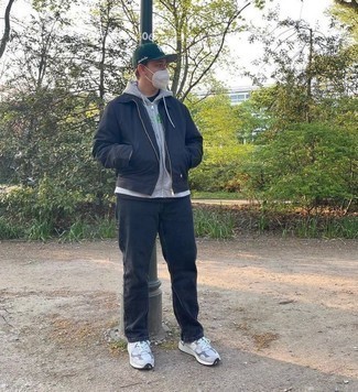 Как носить черную куртку харрингтон с черными джинсами