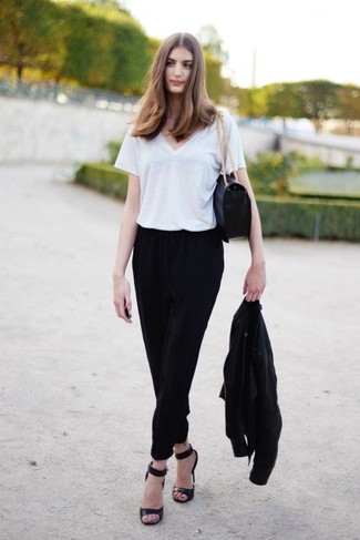 Какие бомберы носить с черными босоножками на каблуке