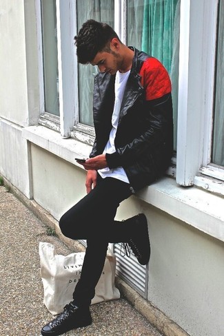 Какие косухи носить с черными высокими кедами мужчине