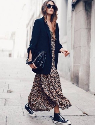 Какие пиджаки носить с черными высокими кедами женщине