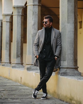 Какие пиджаки носить с черными высокими кедами мужчине