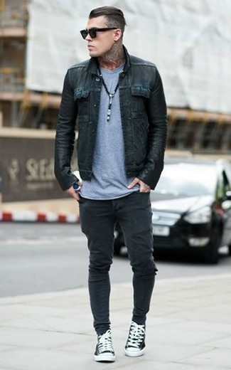Какие джинсовые куртки носить с черными высокими кедами мужчине