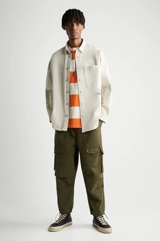 С чем носить черные высокие кеды мужчине