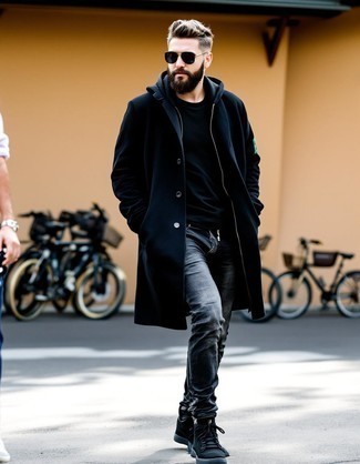 С чем носить черные высокие кеды мужчине