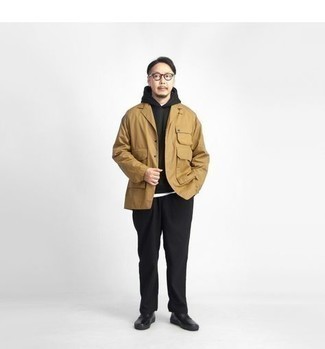 Какие пиджаки носить с черным худи мужчине