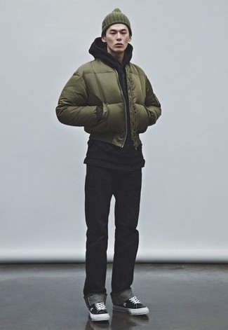 Какие бомберы носить с черным худи мужчине