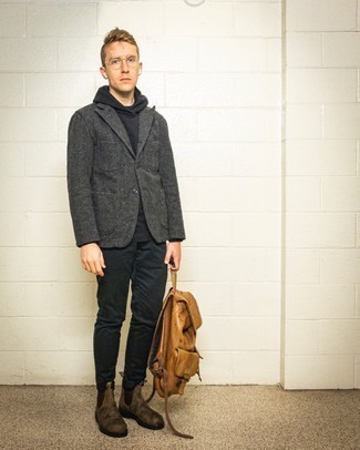 Как носить черный худи с темно-серым шерстяным пиджаком мужчине