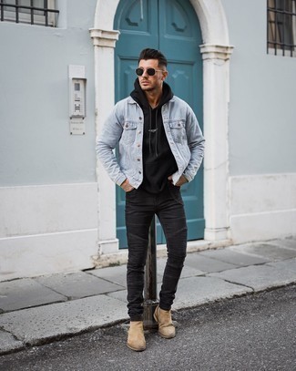 Какие джинсовые куртки носить с черным худи мужчине