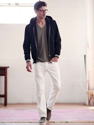 Какие джинсы носить с черным худи мужчине