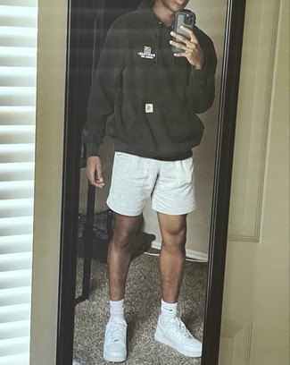 С чем носить черный худи мужчине