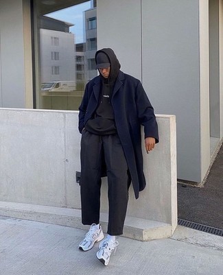 Какие длинные пальто носить с черным худи