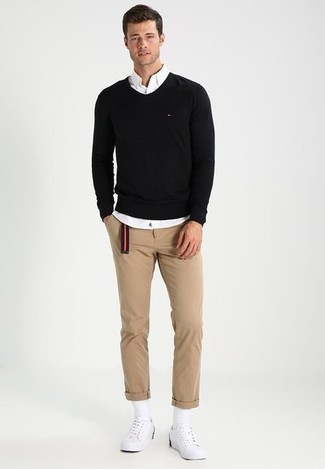 С чем носить черный ремень в горизонтальную полоску мужчине