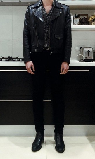 Какие косухи носить с черными джинсами мужчине