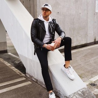 Какие косухи носить с черными джинсами мужчине