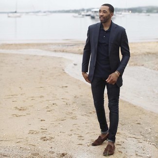 Как носить черные джинсы с черным пиджаком мужчине