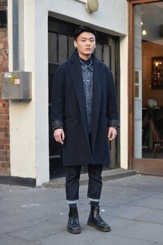 Какие джинсовые рубашки носить с черными джинсами мужчине