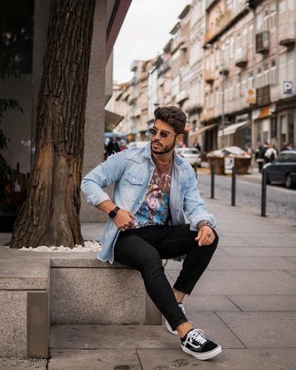 Какие джинсовые рубашки носить с черными джинсами мужчине