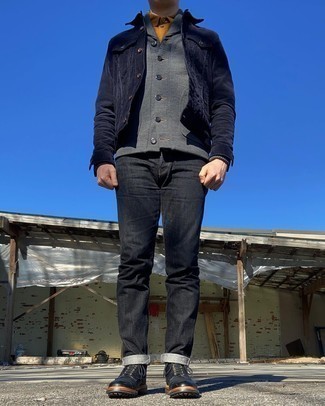 Как носить черные джинсы с серым кардиганом мужчине